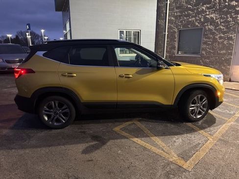 Used 2022 Kia Seltos S image 6