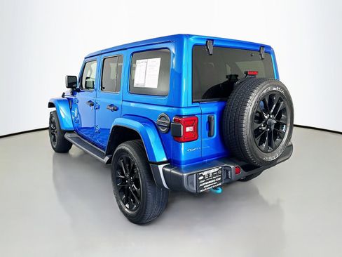 Used 2022 Jeep Wrangler Unlimited Sahara w/ Cold Weather Group AWD/4WD image 5