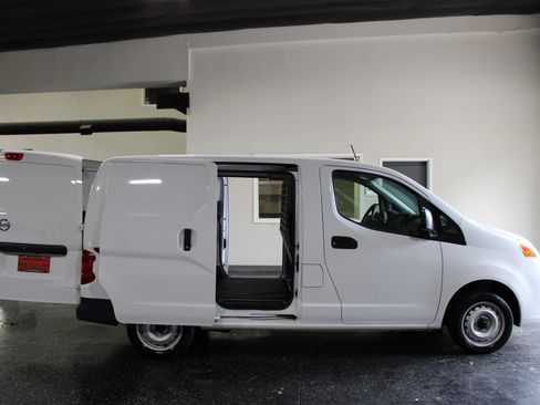 Used 2020 Nissan NV200 S FWD image 27