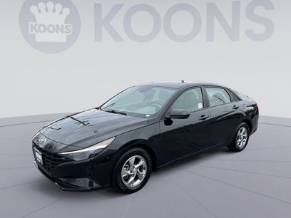 Used 2023 Hyundai Elantra SE