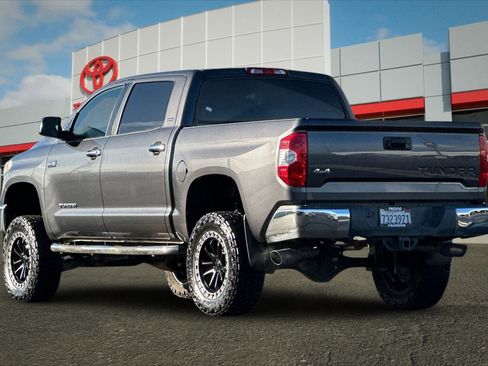 Used 2016 Toyota Tundra SR5 w/ SR5 Upgrade Package image 5