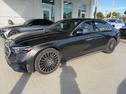 Used 2025 Mercedes-Benz E 350 Sedan image 2