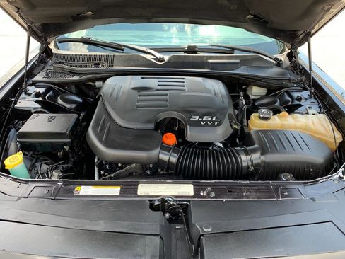Used 2014 Dodge Challenger SXT RWD image 32