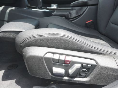 Used 2018 BMW 330i xDrive Sedan AWD/4WD image 27