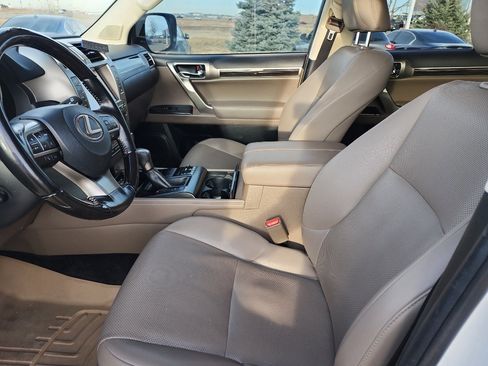 Used 2021 Lexus GX 460 Premium image 9