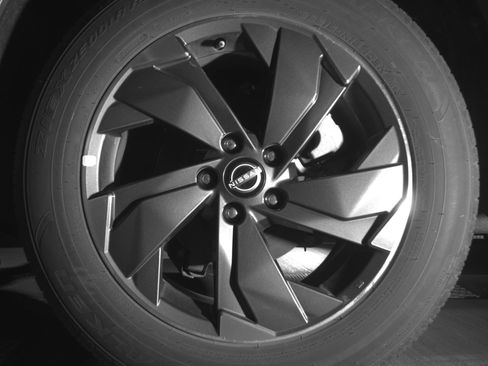 Used 2025 Nissan Rogue SV image 14