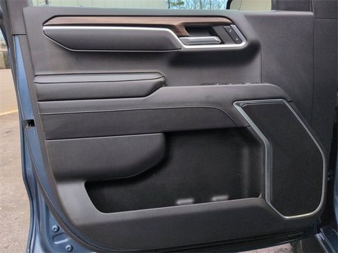 Used 2024 Chevrolet Silverado 1500 LT w/ Z71 Off-Road Package image 22