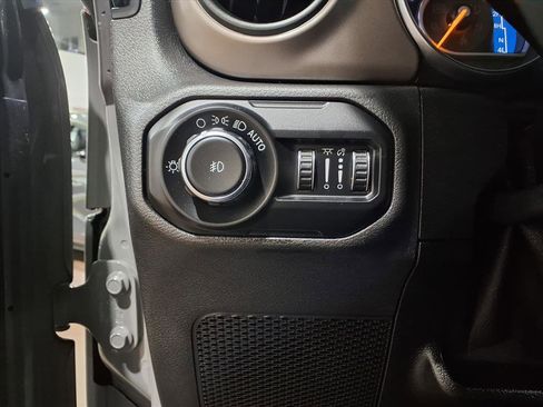 Certified 2021 Jeep Wrangler Sport image 17