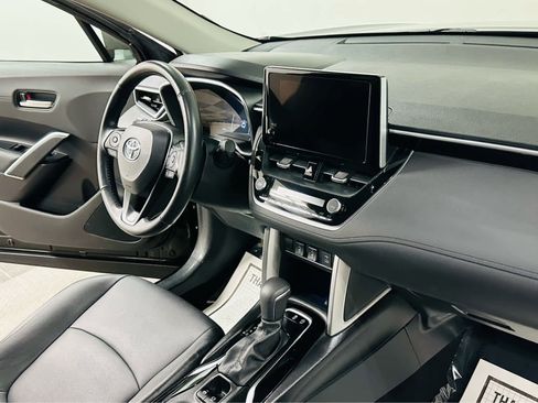 Certified 2023 Toyota Corolla Cross XLE w/ Convenience Package image 8