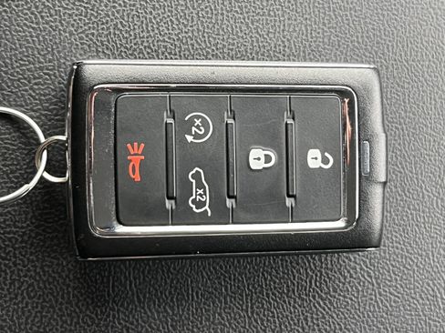 Used 2022 Jeep Grand Cherokee Limited 4xe image 38