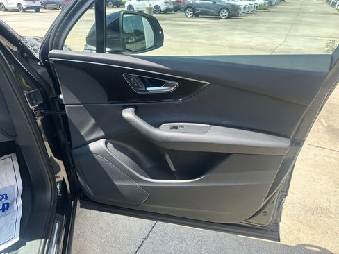 Certified 2025 Audi Q7 3.0T Premium w/ Convenience Package image 28