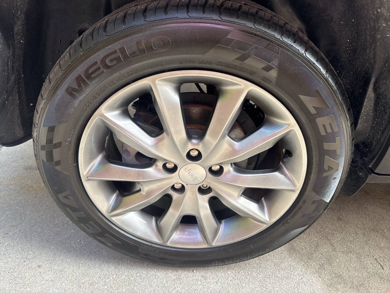 Used 2018 Jeep Cherokee Limited FWD image 25