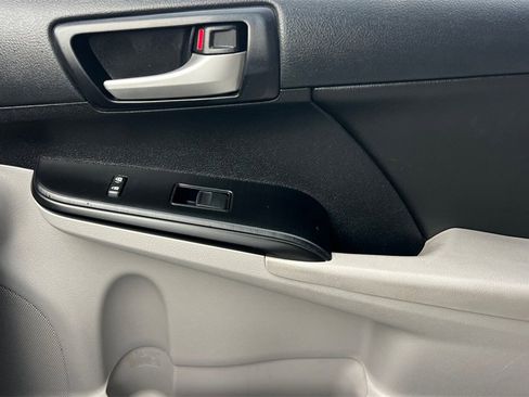 Used 2013 Toyota Camry LE image 20