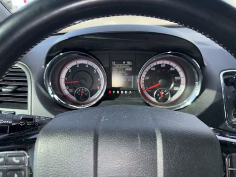 Used 2019 Dodge Grand Caravan SXT w/ Blacktop Package image 35