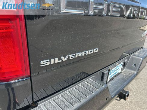 Certified 2022 Chevrolet Silverado 1500 High Country w/ Z71 Off-Road Package AWD/4WD image 10
