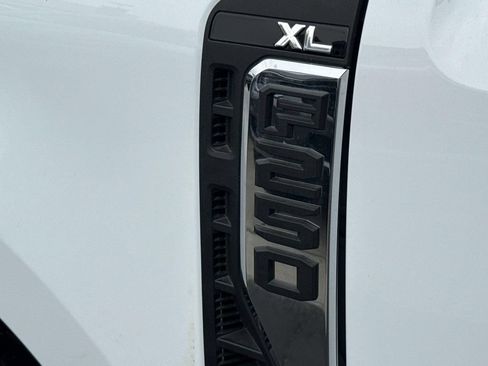 New 2026 Ford F250 XL w/ XL Chrome Package RWD image 13