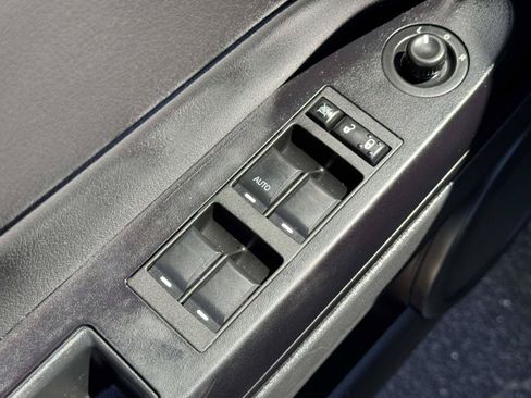 Used 2017 Jeep Patriot Latitude AWD/4WD image 14