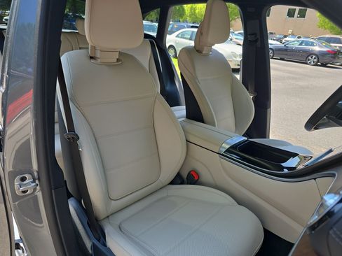 Certified 2023 Mercedes-Benz GLC 300 4MATIC w/ Pinnacle Trim Package image 10