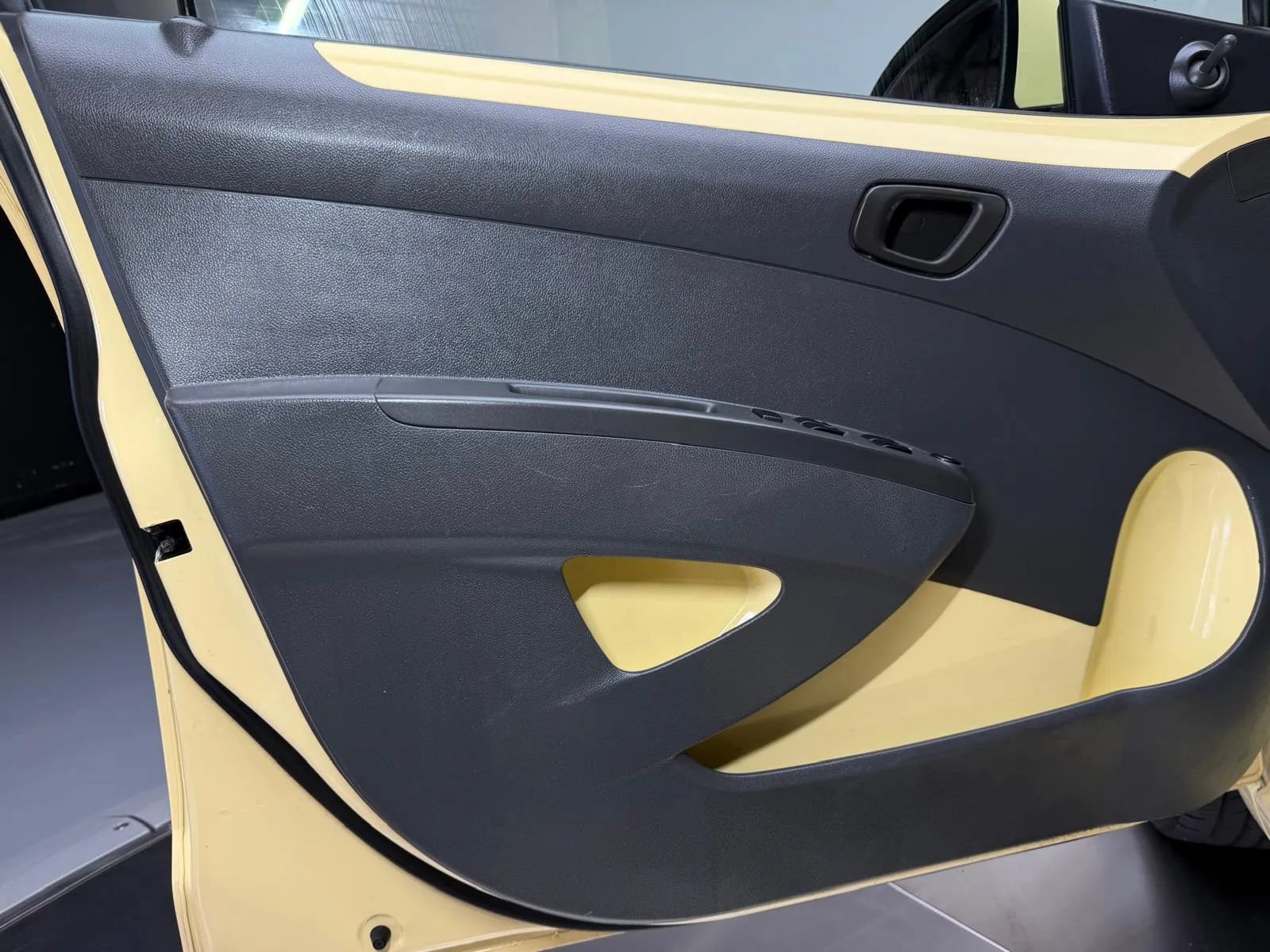 Used 2014 Chevrolet Spark LS FWD image 22