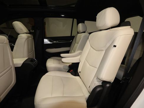 Used 2024 Cadillac XT6 Sport w/ LPO, Floor Liner Package AWD/4WD image 23