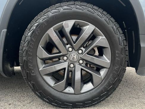 Used 2023 Honda Ridgeline Sport image 12