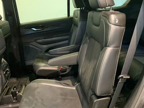 Used 2023 Jeep Grand Cherokee L Laredo image 49