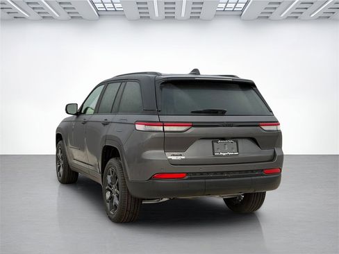 New 2025 Jeep Grand Cherokee Limited image 5