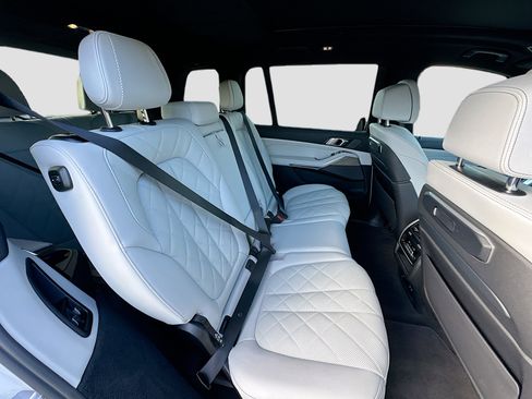 Certified 2023 BMW X7 xDrive40i w/ M Sport Package image 31