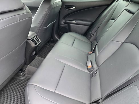Used 2025 Lexus UX 300h FWD w/ Accessory Package (Z1) image 31