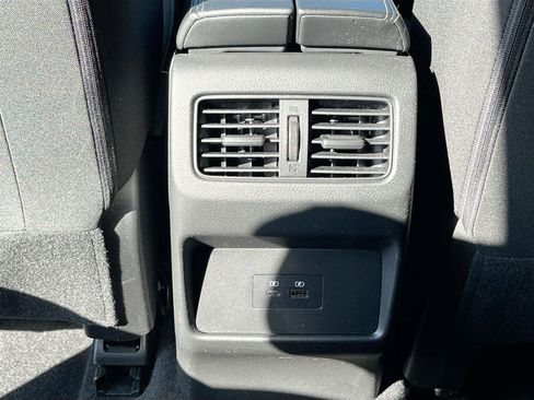Used 2023 Nissan Rogue SV FWD image 33