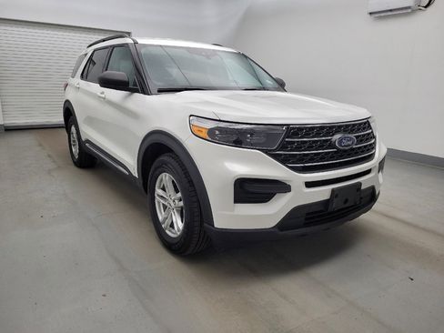 Used 2022 Ford Explorer XLT image 13