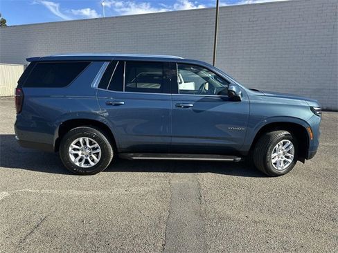 Used 2025 Chevrolet Tahoe LT image 3