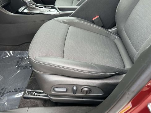 Used 2022 Buick Encore GX Preferred w/ Cold Weather Comfort Package image 17