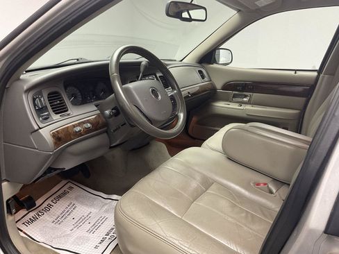 Used 2010 Mercury Grand Marquis LS RWD image 11