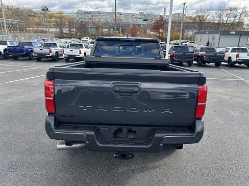New 2025 Toyota Tacoma TRD Off-Road image 4