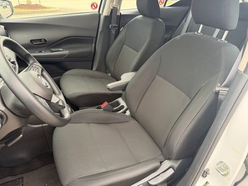 Used 2025 Nissan Kicks Play S image 11