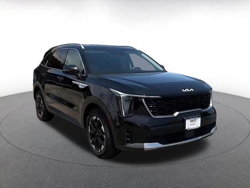 Used 2024 Kia Sorento S FWD image 3