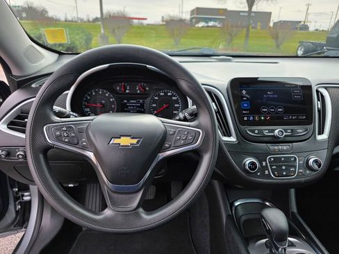 Used 2024 Chevrolet Malibu LT image 15