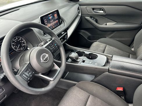 Certified 2024 Nissan Rogue SV image 10