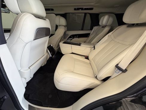 Used 2024 Land Rover Range Rover Autobiography image 36