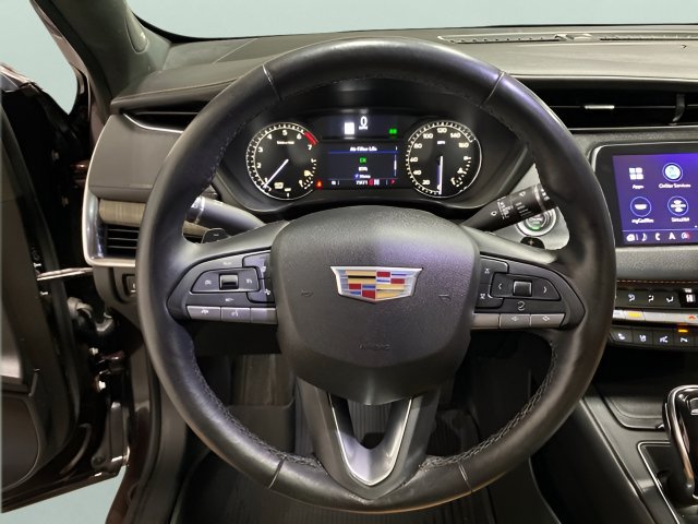 Used 2020 Cadillac XT4 Premium Luxury w/ Enhanced Visibility Package AWD/4WD image 13