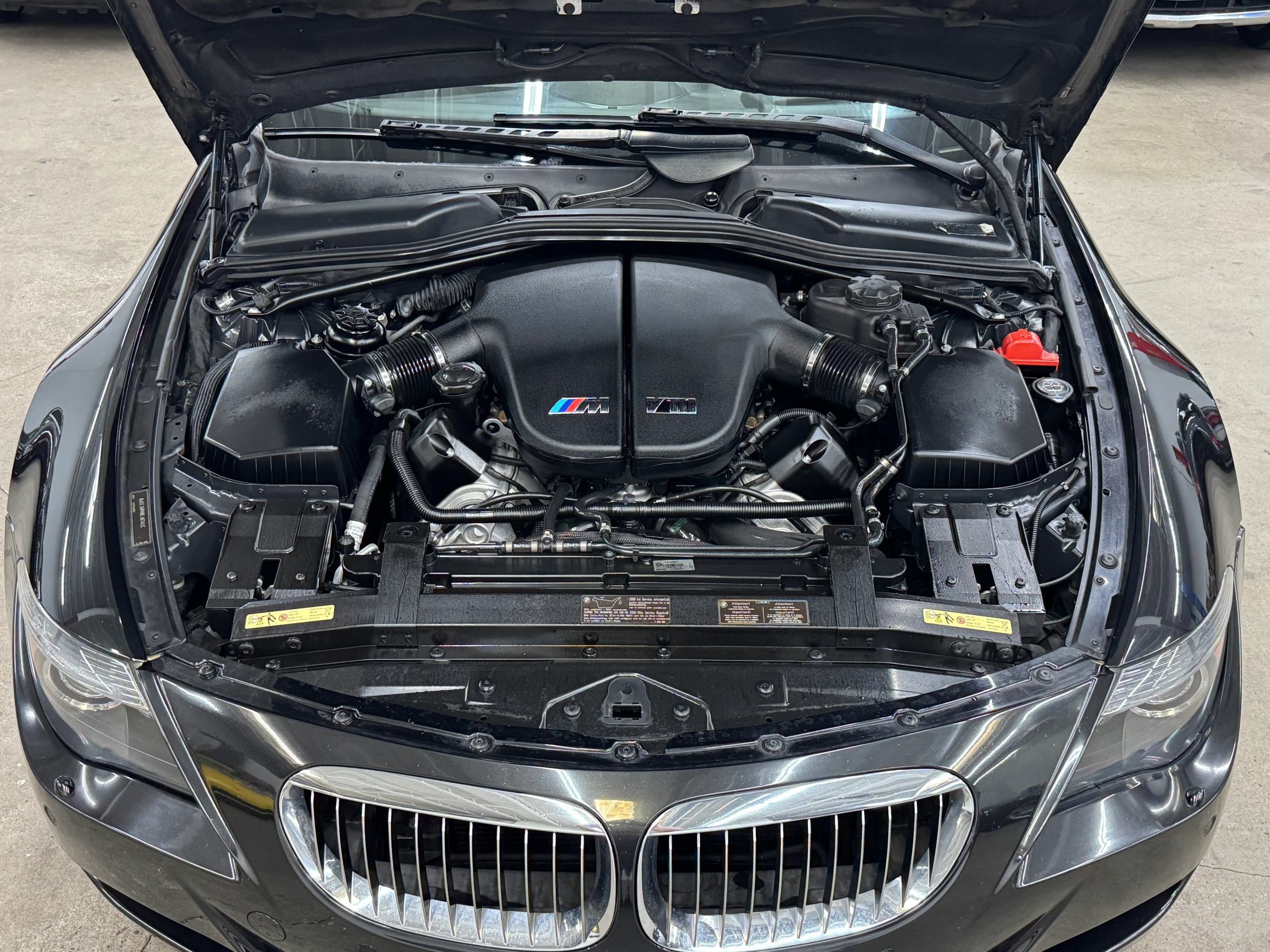 Used 2007 BMW M6 Convertible RWD image 11