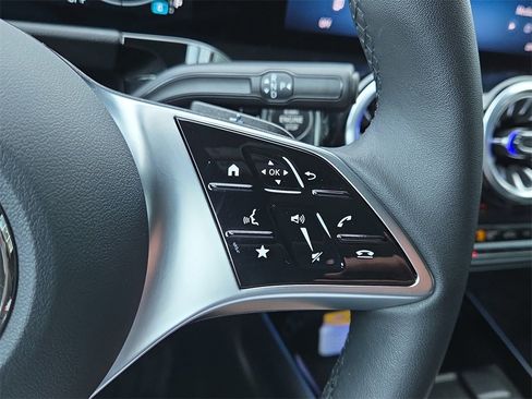 Certified 2026 Mercedes-Benz GLA 250 4MATIC image 21