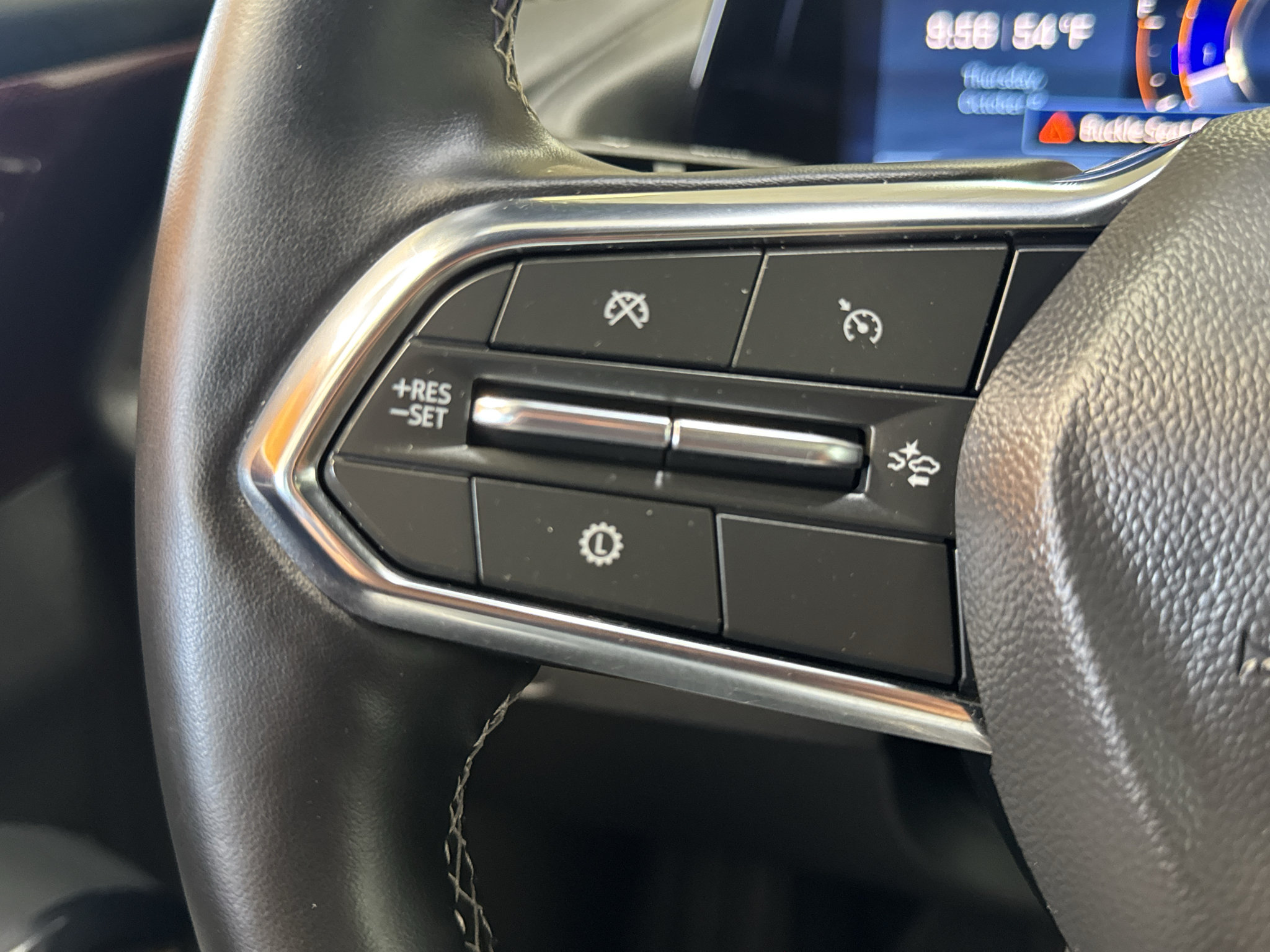 Used 2025 Chevrolet Traverse Z71 w/ LPO, Floor Liner Package AWD/4WD image 24