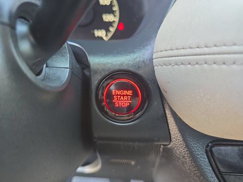 Certified 2025 Honda HR-V LX image 24