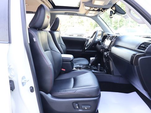 Used 2020 Toyota 4Runner TRD Off-Road Premium w/ Moonroof Package AWD/4WD image 34