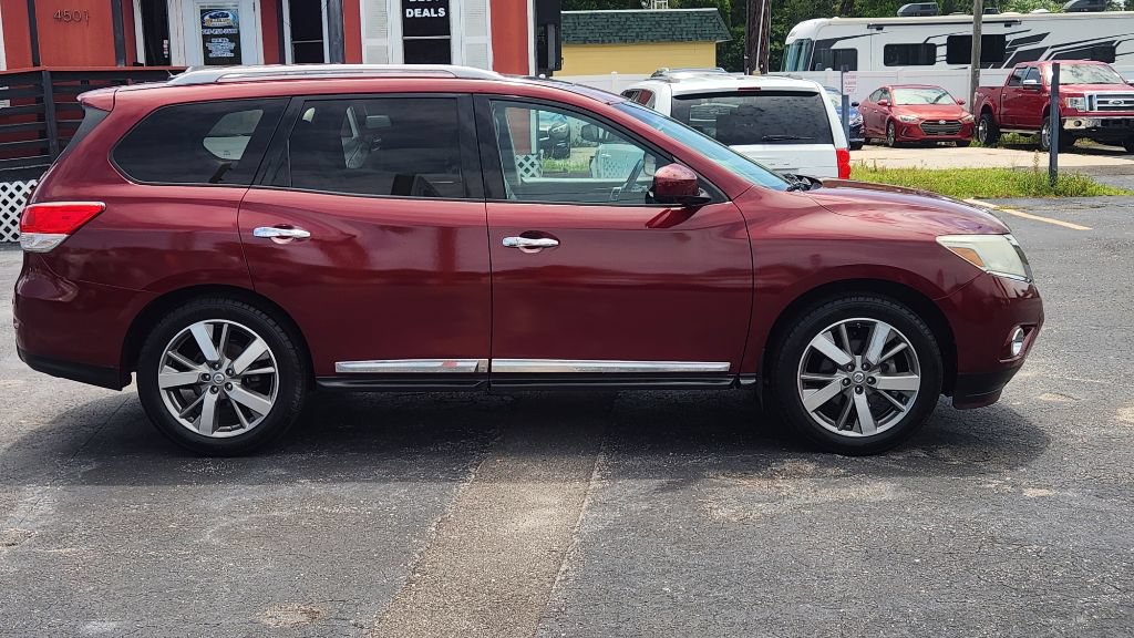 Used 2016 Nissan Pathfinder Platinum FWD image 7