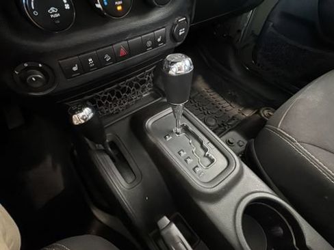 Used 2015 Jeep Wrangler Unlimited Sahara w/ Dual Top Group AWD/4WD image 13