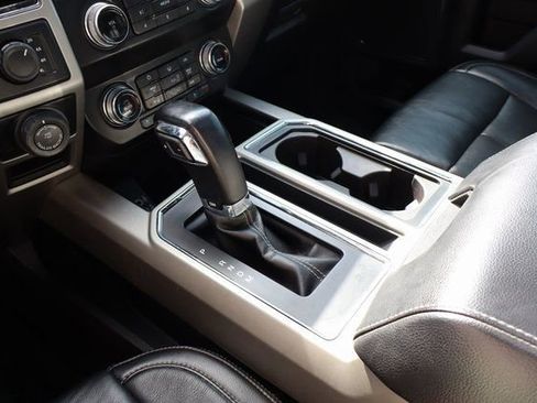 Used 2019 Ford F150 Lariat w/ Equipment Group 502A Luxury image 27