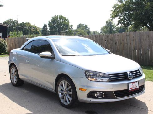 Used 2012 Volkswagen Eos Komfort FWD image 2
